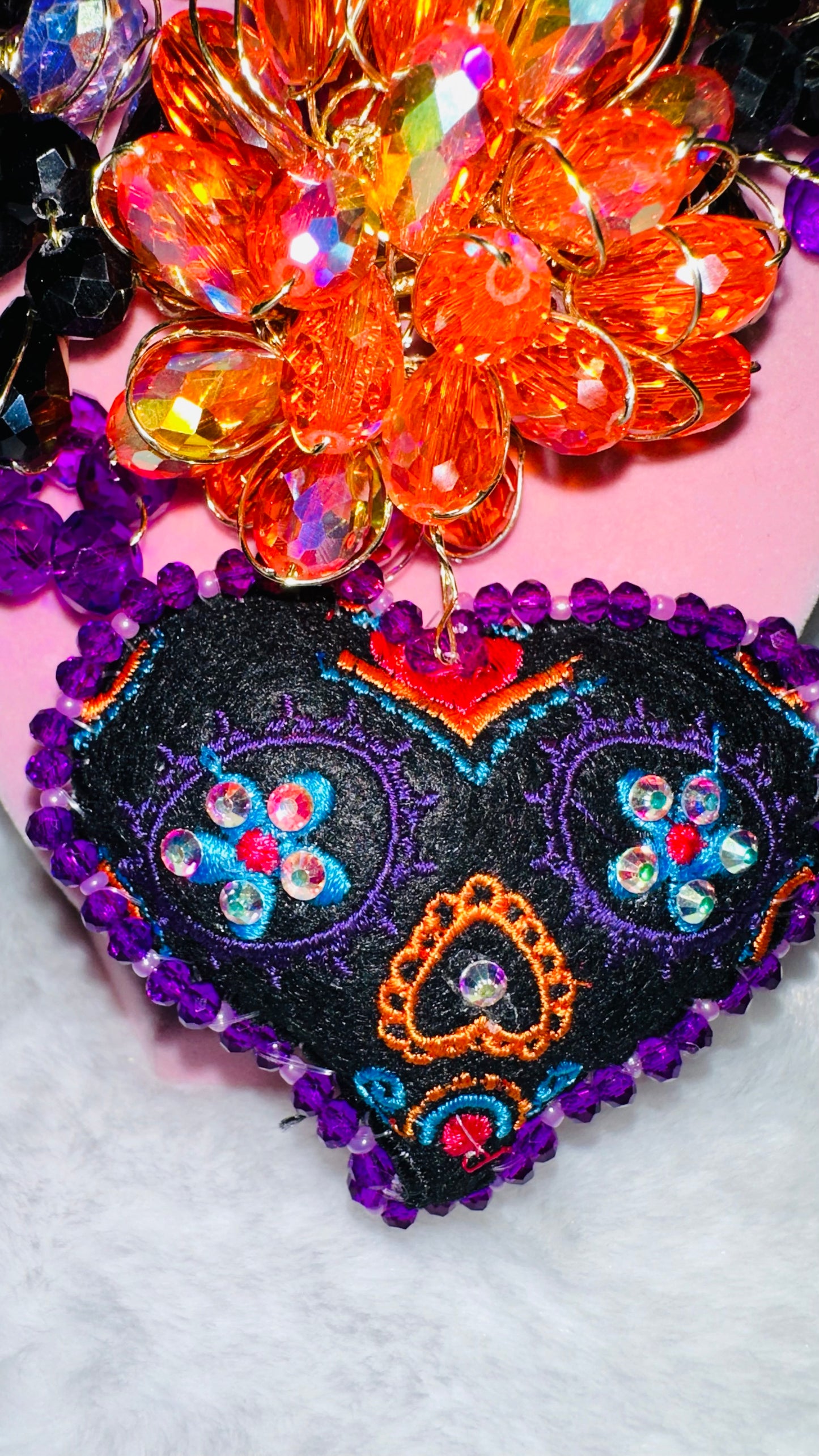 Fluffy heart necklace