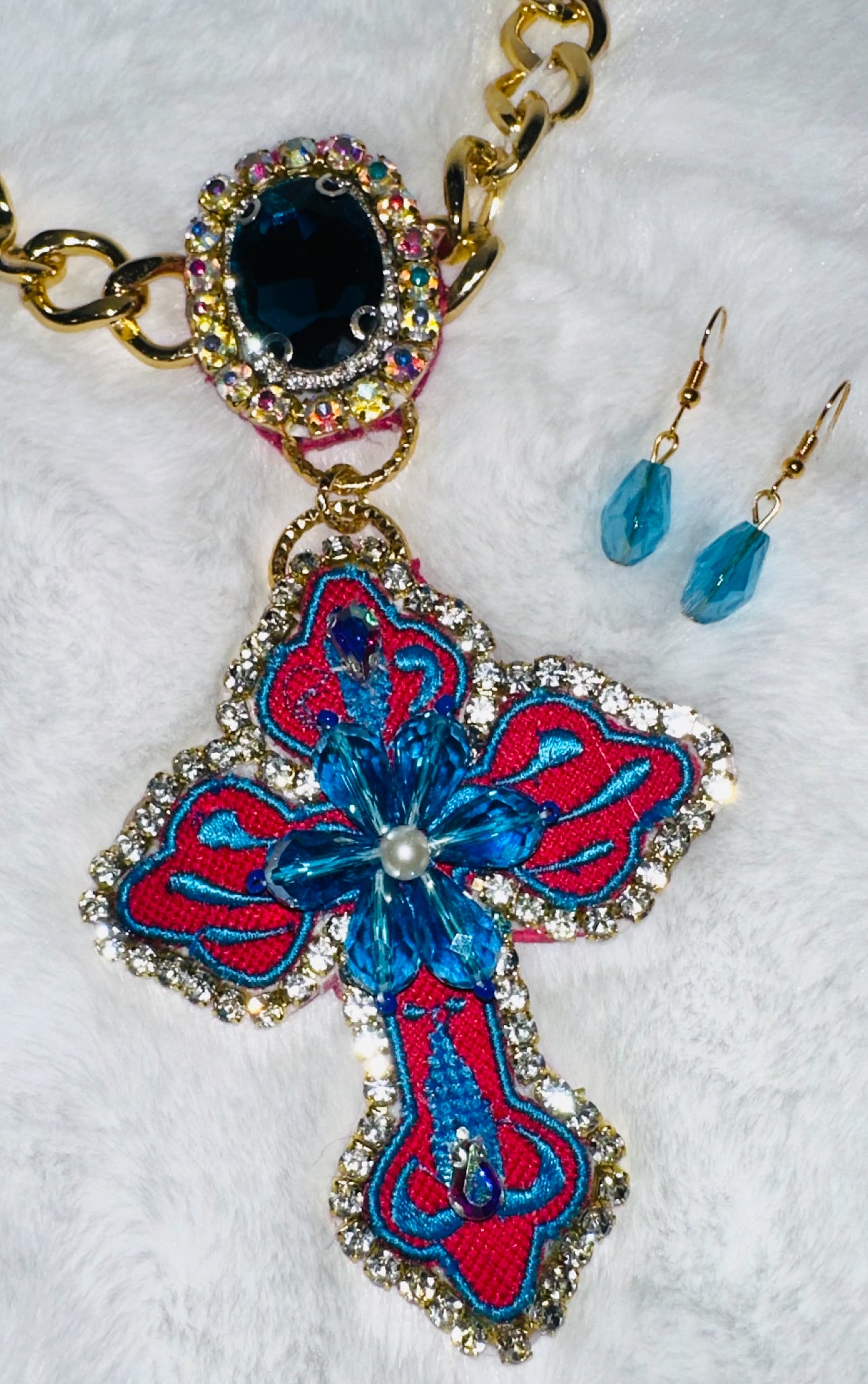 Embroidery Cross Necklace set
