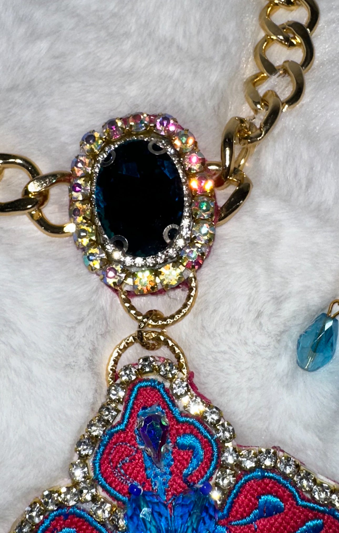 Embroidery Cross Necklace set