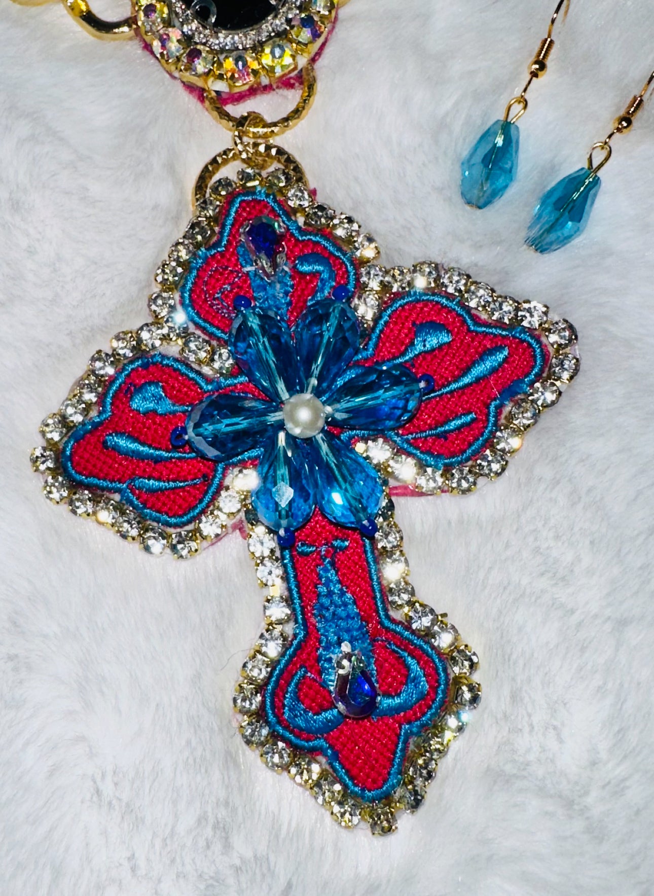 Embroidery Cross Necklace set