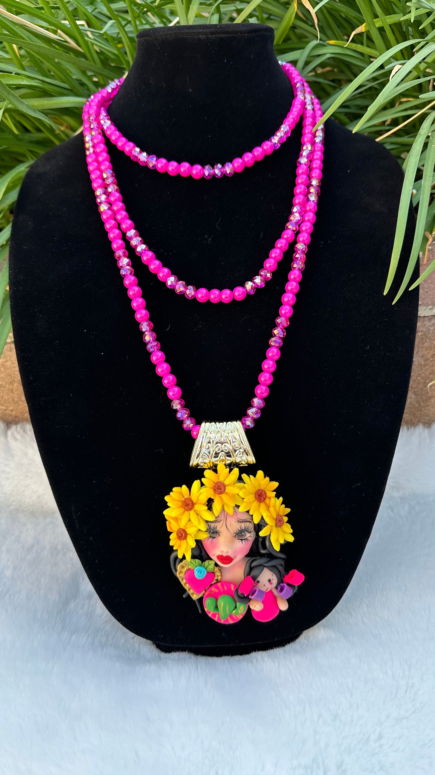 Pretty Doll Necklace