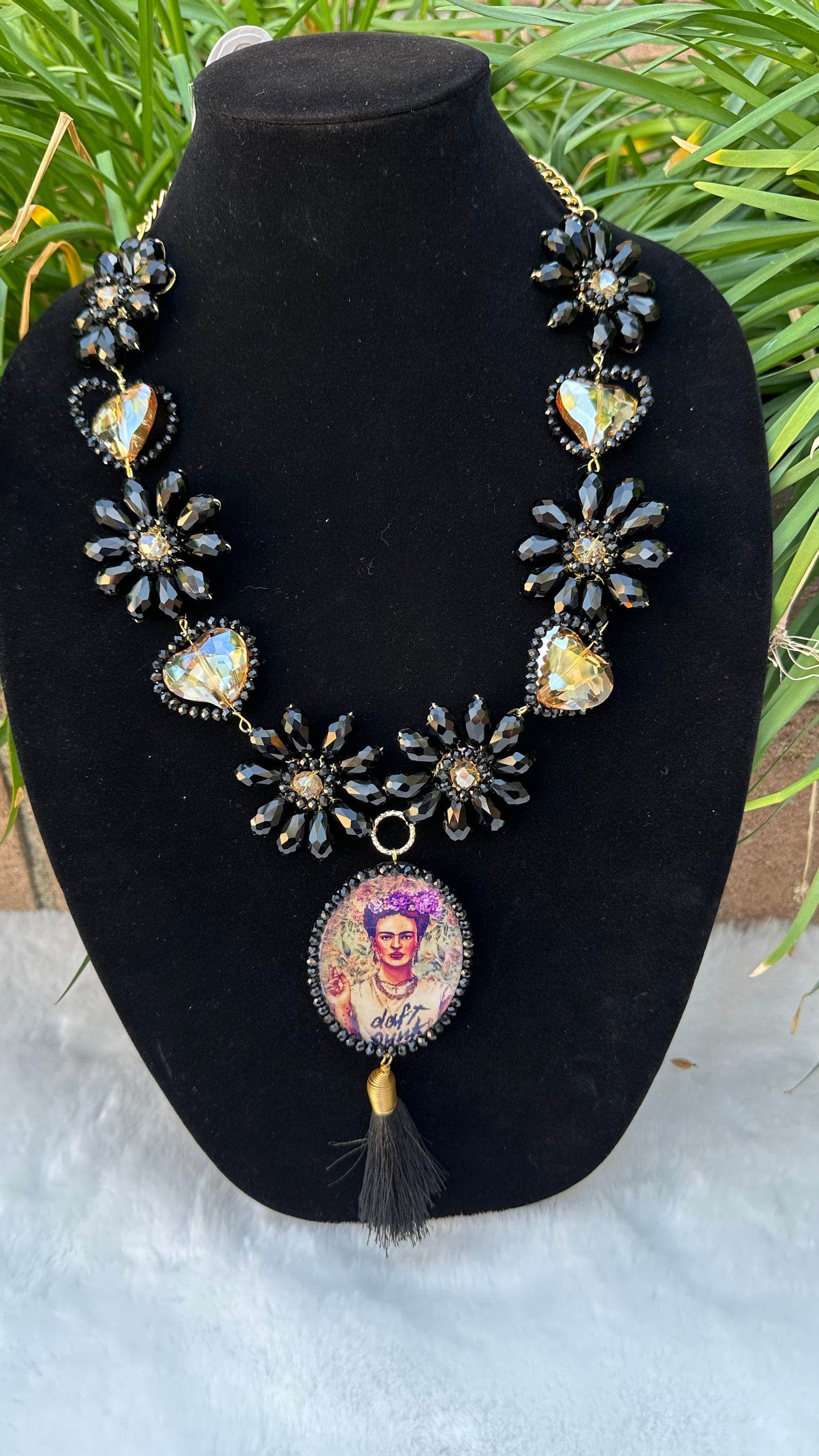 Frida Black/Gold Necklace Set