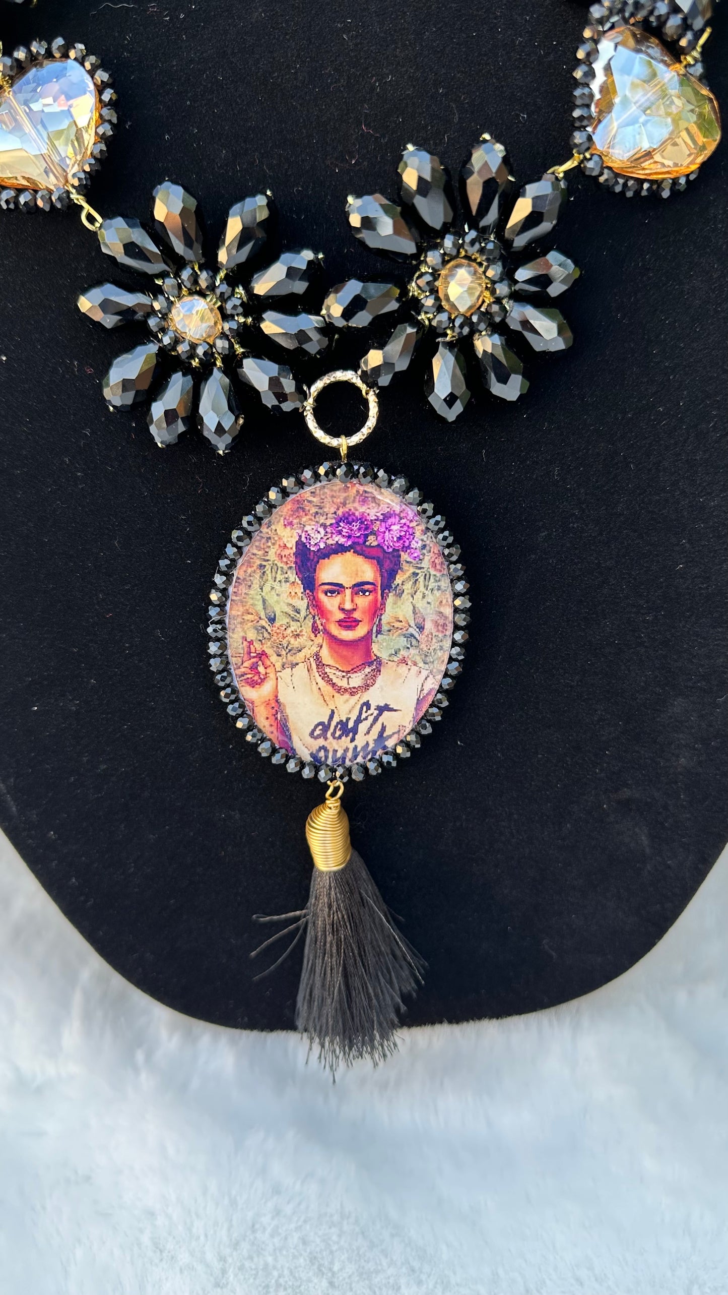 Frida Black/Gold Necklace Set