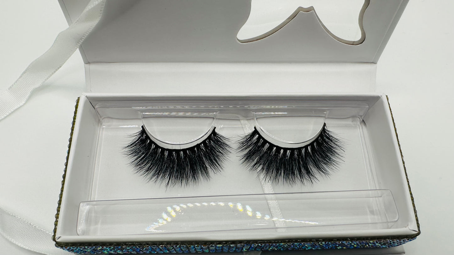 Insuperable Eyelashes