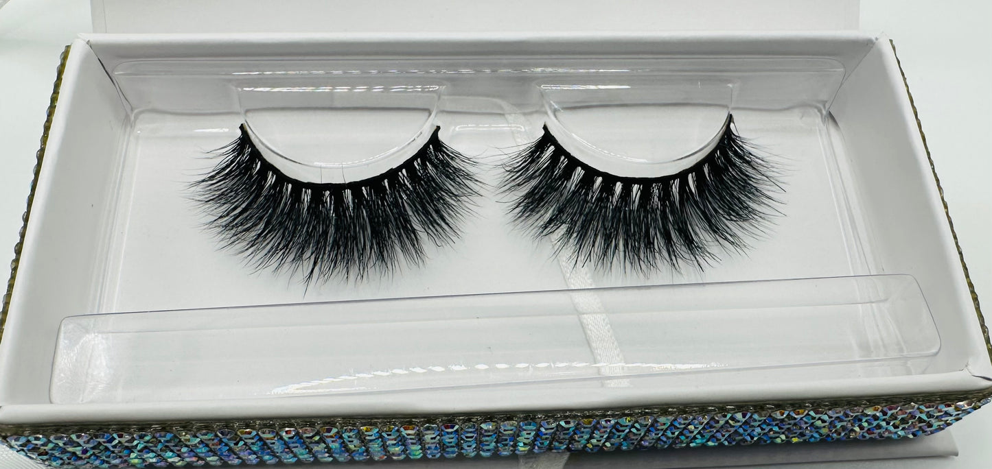Insuperable Eyelashes