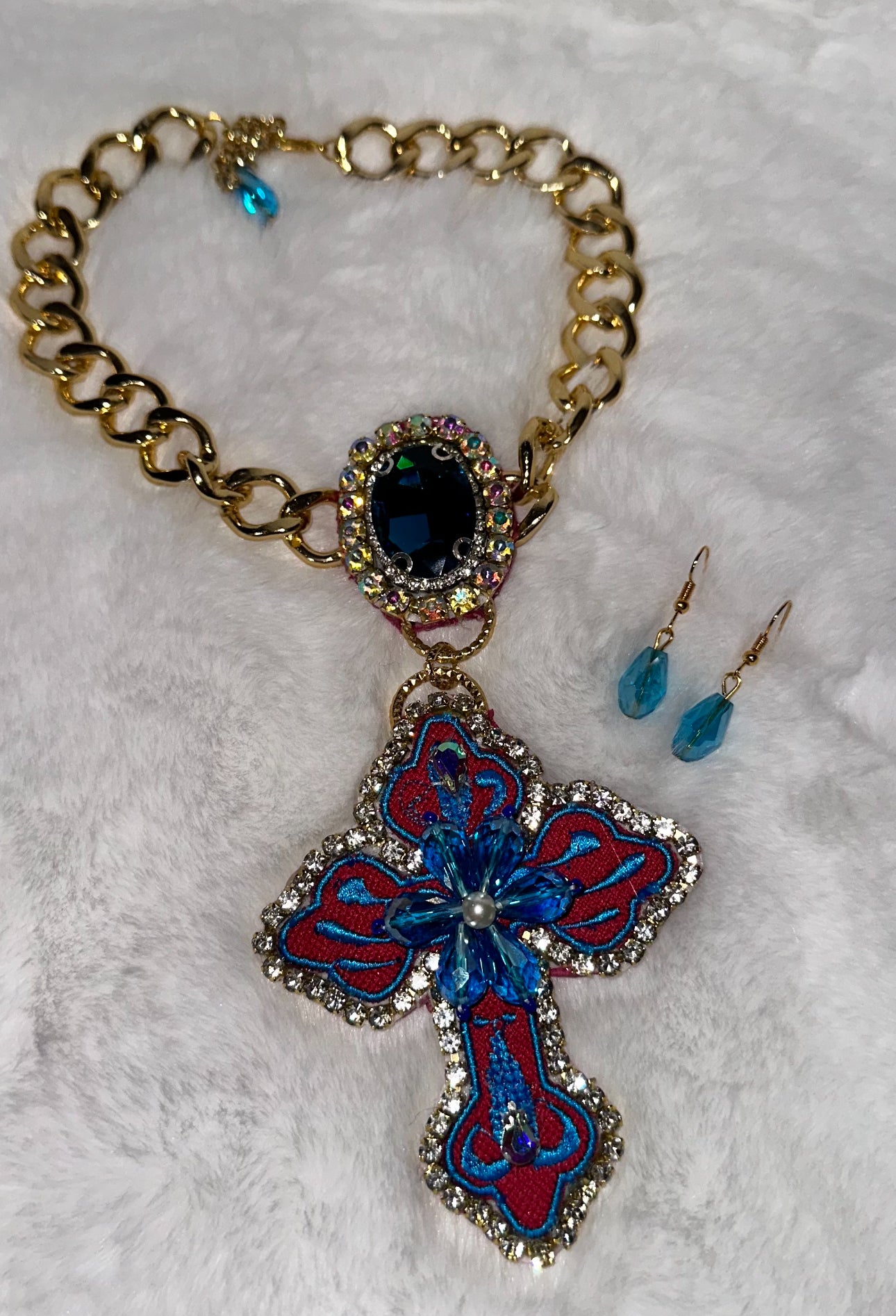 Embroidery Cross Necklace set