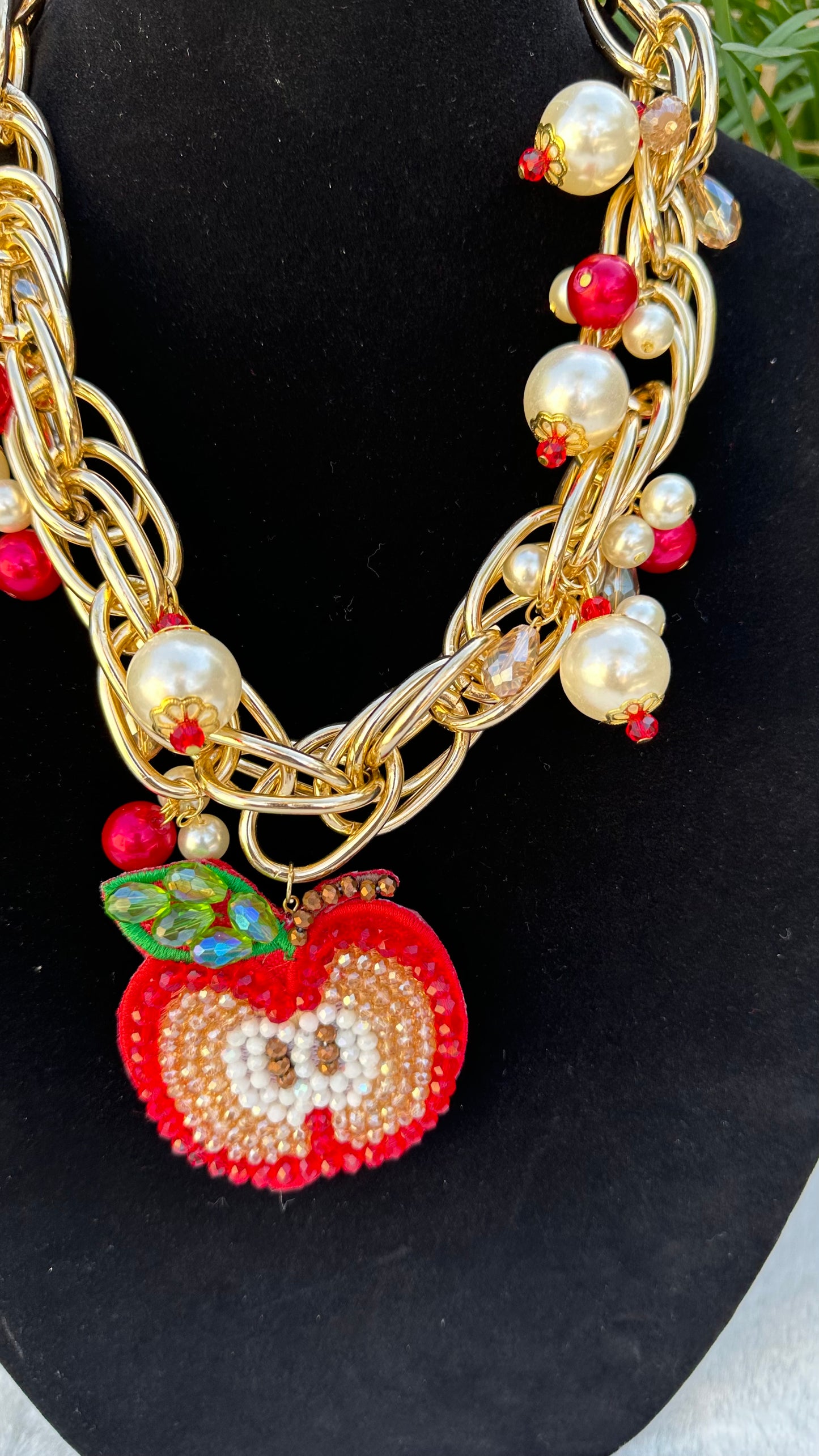 Apple and pearls Necklace